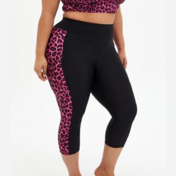 TORRID swimsuit rashguard and capri set, women’s plus size 1, 1X. - Picture 9 of 15